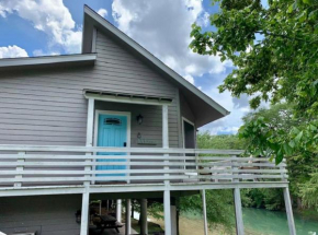 Air Haus Riverfront Home Amazing Views